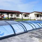 度假居 Awesome In Przewloka With Swimming Pool