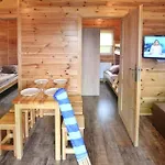 Awesome In Przewloka With Swimming Pool Σπίτι διακοπών