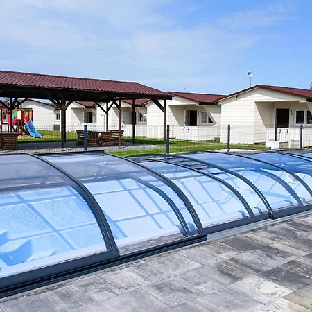 בית נופש Awesome In Przewloka With Swimming Pool
